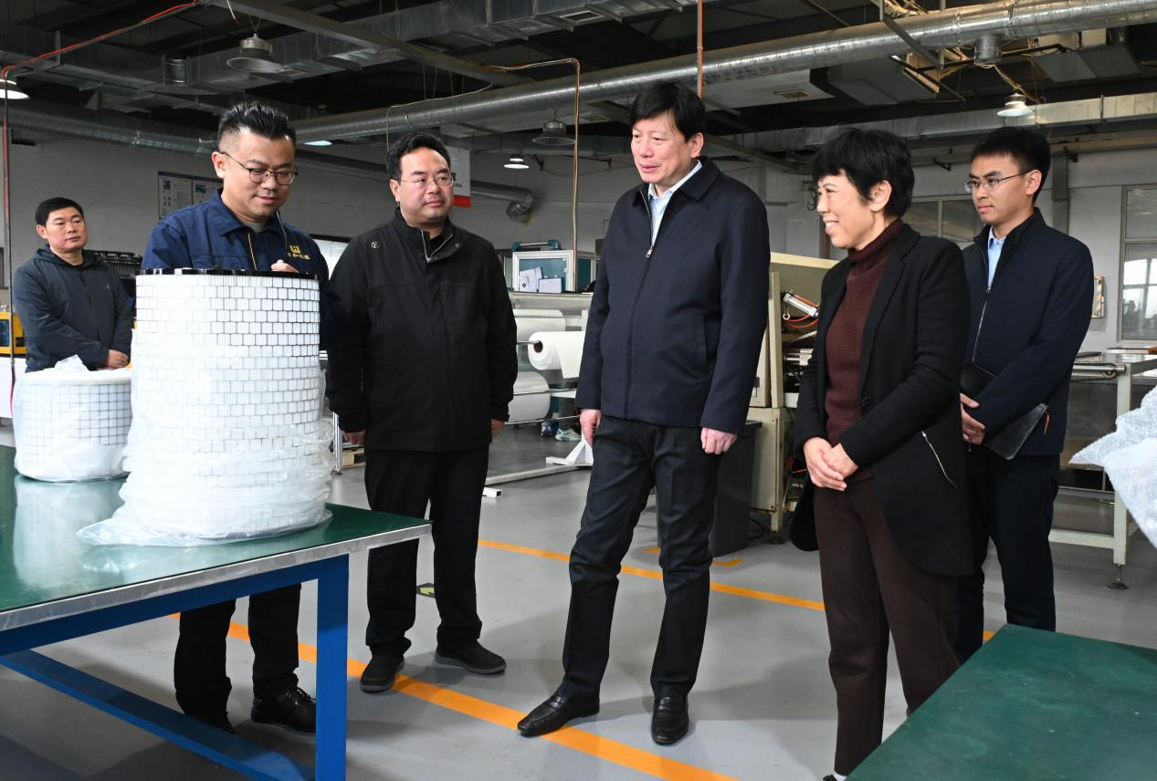 市委书记李卫东到新乡县开展调研